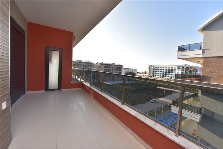 Меблированный пентхаус планировки 2+1