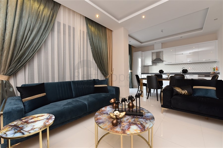 Меблированный пентхаус планировки 2+1