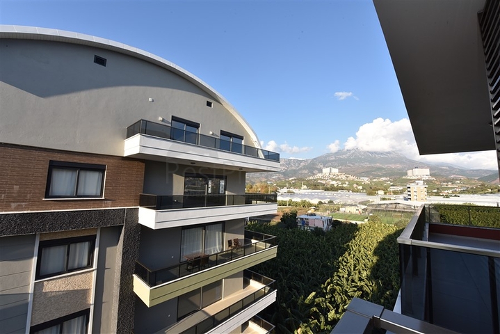 Меблированный пентхаус планировки 2+1