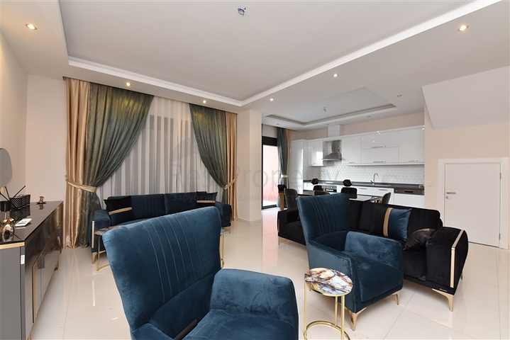 Меблированный пентхаус планировки 2+1