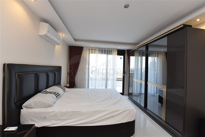 Меблированный пентхаус планировки 2+1