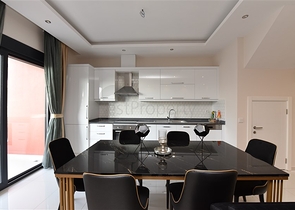 Меблированный пентхаус планировки 2+1