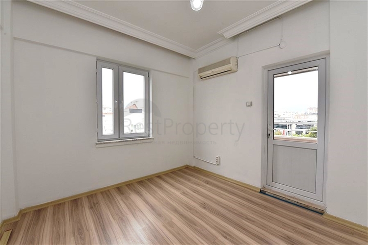 Трехкомнатная квартира в районе Тосмур