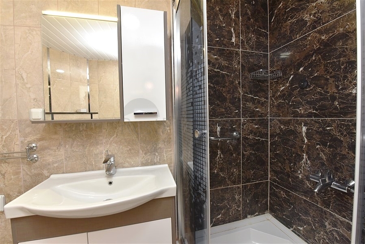 Трехкомнатная квартира в районе Тосмур