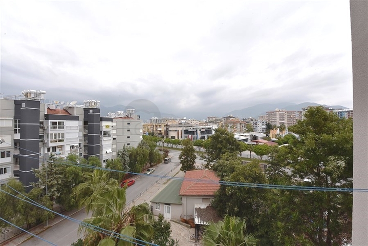 Трехкомнатная квартира в районе Тосмур