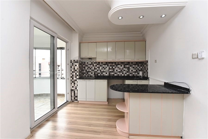 Трехкомнатная квартира в районе Тосмур