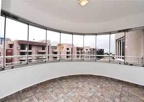 Трехкомнатная квартира в районе Тосмур