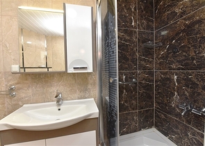 Трехкомнатная квартира в районе Тосмур