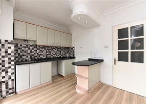 Трехкомнатная квартира в районе Тосмур