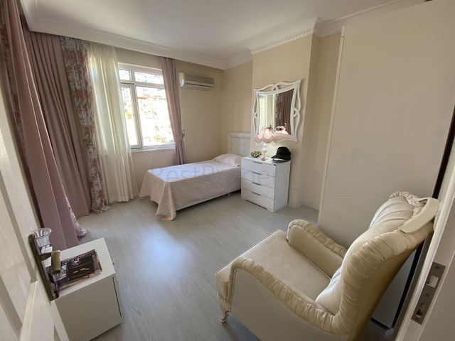 Трехкомнатная квартира в Махмутларе