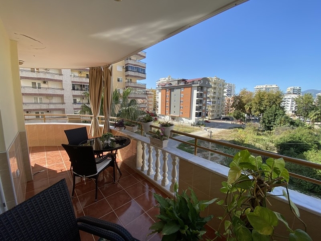 Трехкомнатная квартира в Махмутларе