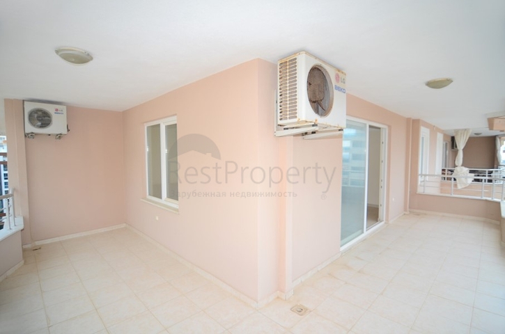 Пентхаус планировки 4+1 в районе Махмутлар