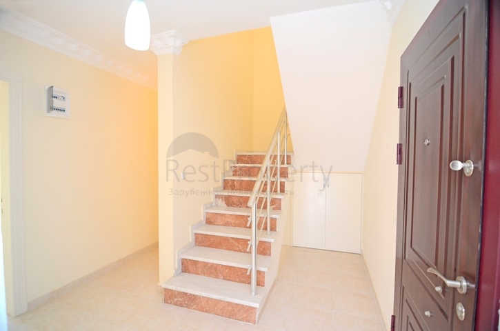 Пентхаус планировки 4+1 в районе Махмутлар