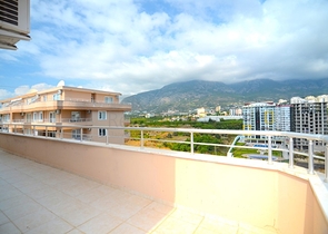 Пентхаус планировки 4+1 в районе Махмутлар