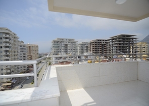 Трехкомнатная квартира в районе Махмутлар