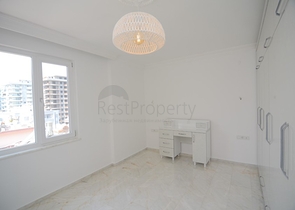 Трехкомнатная квартира в районе Махмутлар