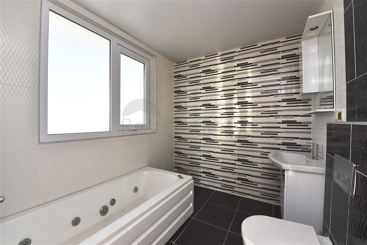 Пентхаус планировки 3+1 в районе Махмутлар