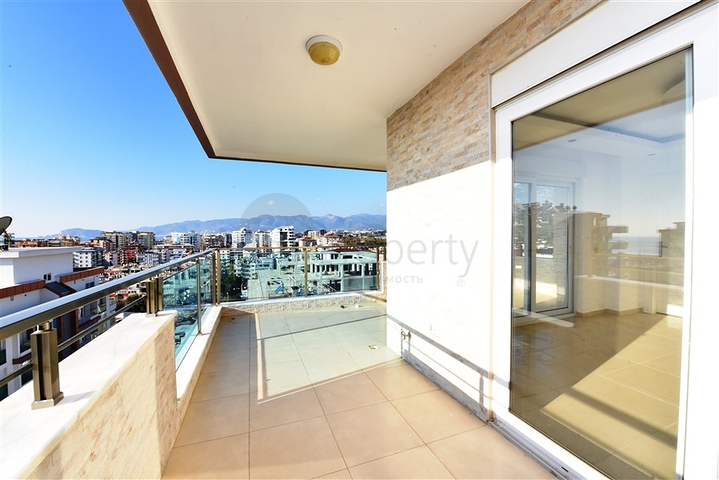 Пентхаус планировки 3+1 в районе Махмутлар