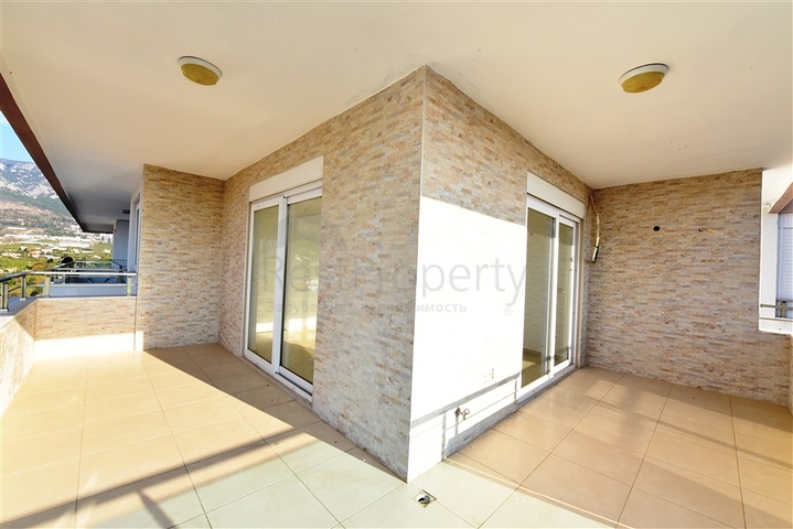 Пентхаус планировки 3+1 в районе Махмутлар