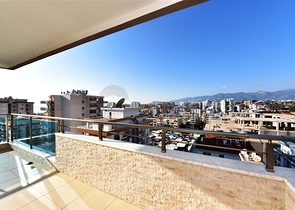 Пентхаус планировки 3+1 в районе Махмутлар