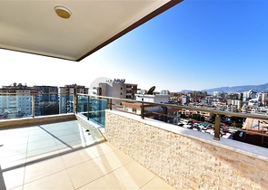 Пентхаус планировки 3+1 в районе Махмутлар