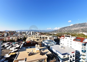 Пентхаус планировки 3+1 в районе Махмутлар