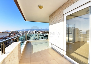 Пентхаус планировки 3+1 в районе Махмутлар