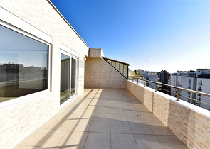 Пентхаус планировки 3+1 в районе Махмутлар