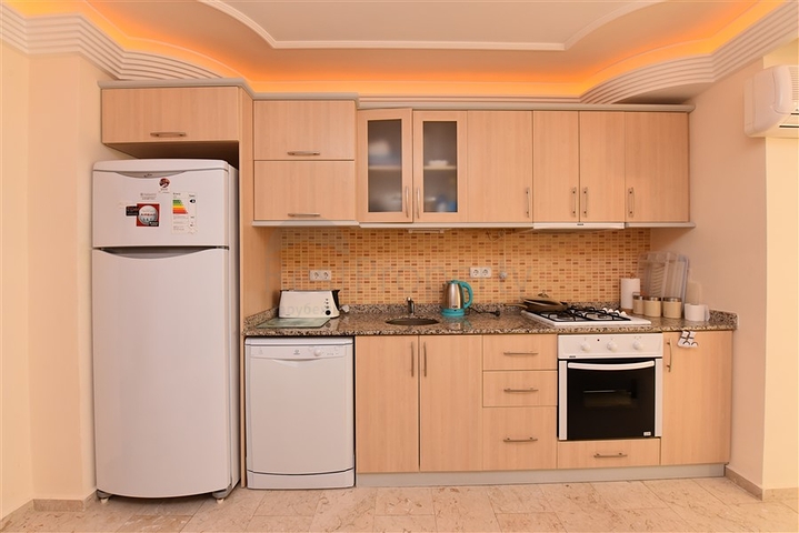 Трехкомнатная квартира на аренду в Махмутларе