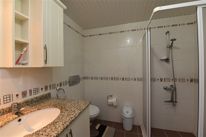 Трехкомнатная квартира на аренду в Махмутларе