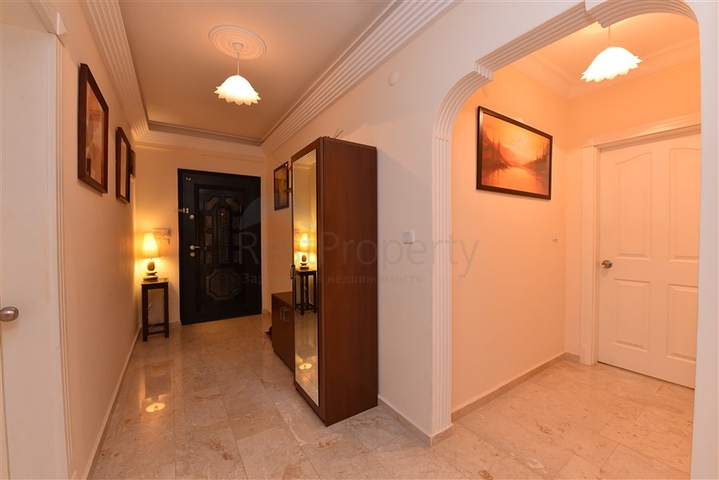 Трехкомнатная квартира на аренду в Махмутларе