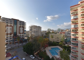 Трехкомнатная квартира на аренду в Махмутларе