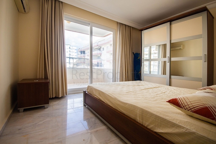 Большой пентхаус с видом на море и горы