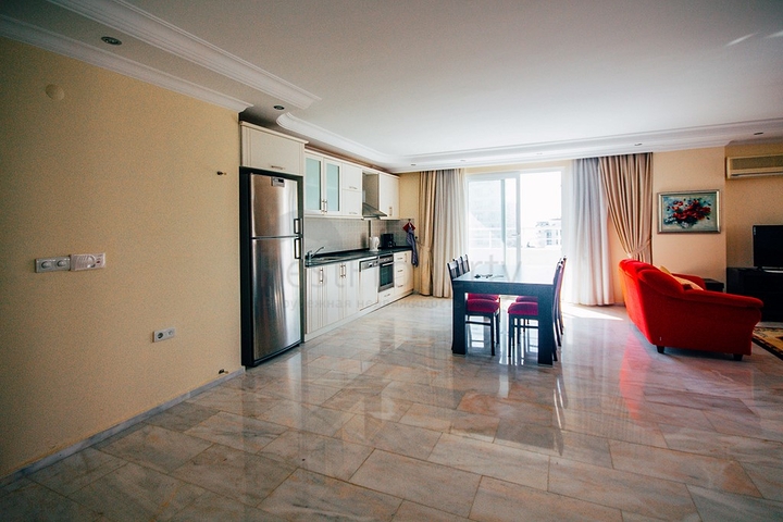 Большой пентхаус с видом на море и горы