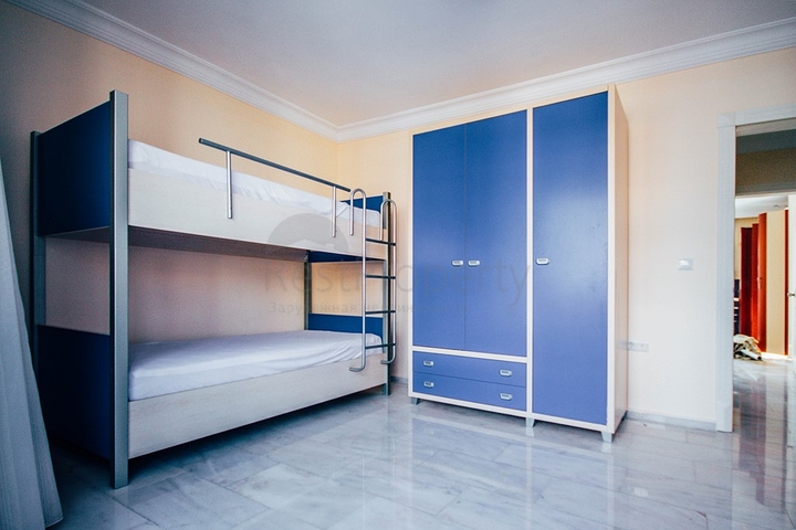 Большой пентхаус с видом на море и горы