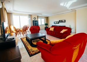 Большой пентхаус с видом на море и горы