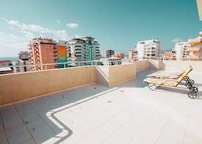 Большой пентхаус с видом на море и горы