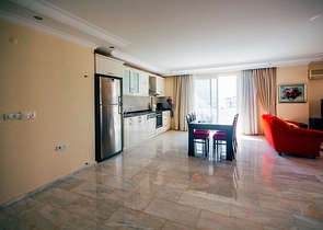 Большой пентхаус с видом на море и горы