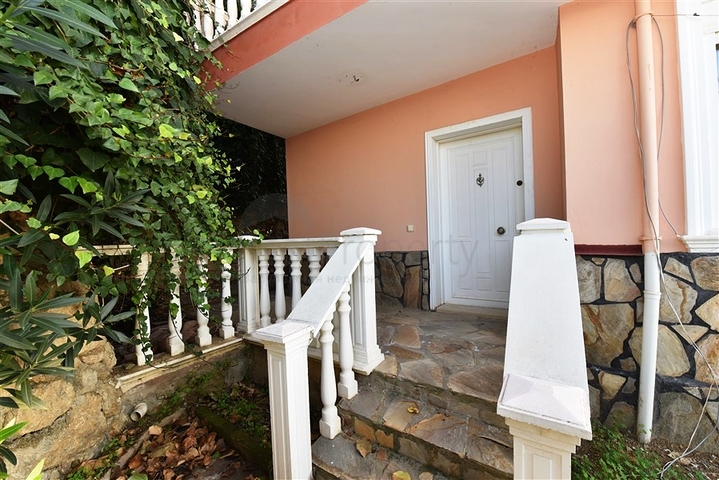 Двухэтажная вилла планировки 3+2