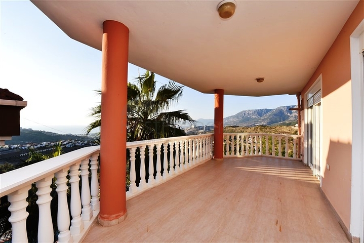 Двухэтажная вилла планировки 3+2