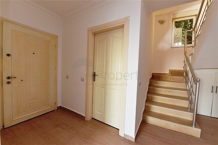 Двухэтажная вилла планировки 3+2