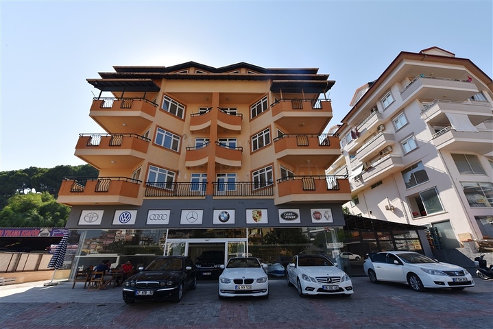 Квартиры и торговое помещение в районе Джикджилли