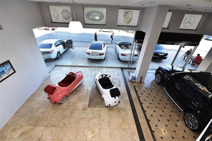 Квартиры и торговое помещение в районе Джикджилли