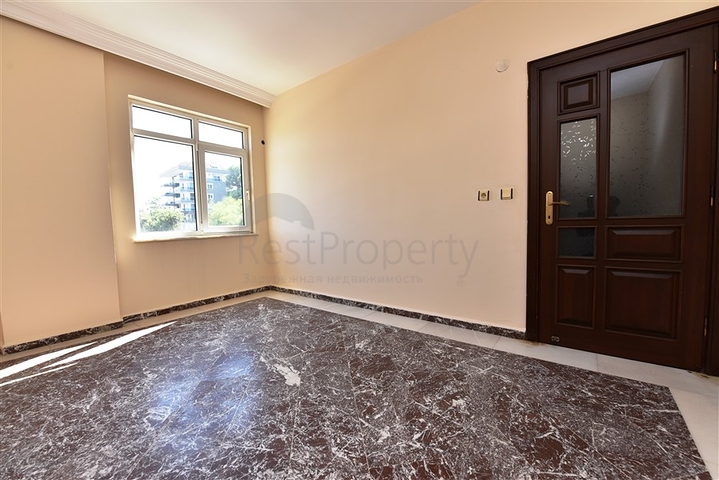 Квартиры и торговое помещение в районе Джикджилли