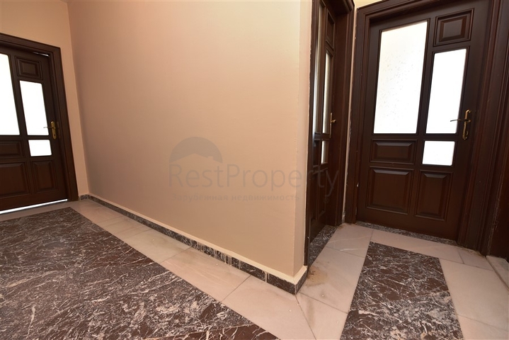 Квартиры и торговое помещение в районе Джикджилли