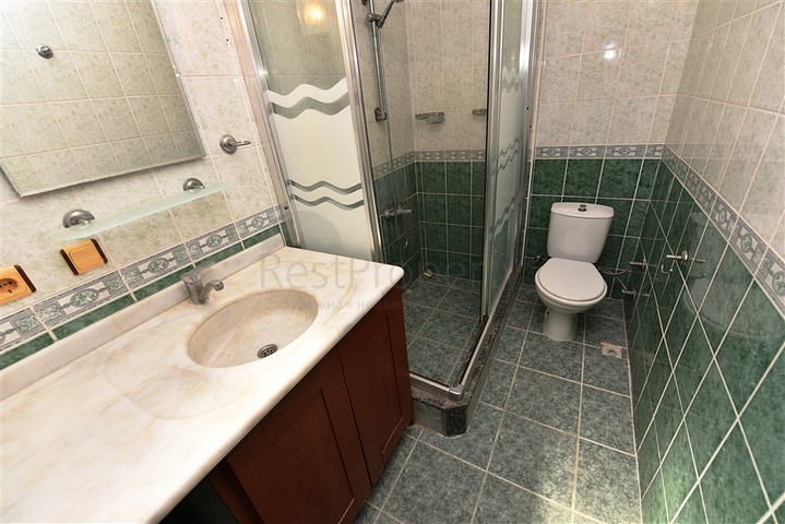 Квартиры и торговое помещение в районе Джикджилли