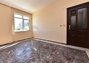 Квартиры и торговое помещение в районе Джикджилли