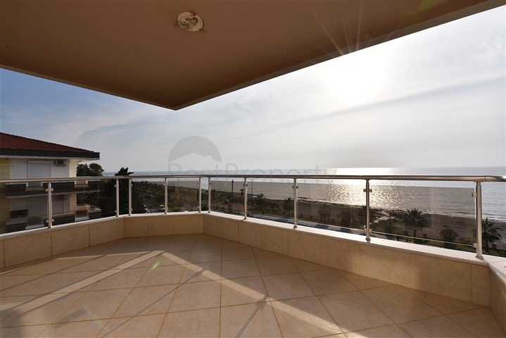 Пентхаус планировки 4+1 в районе Кестель