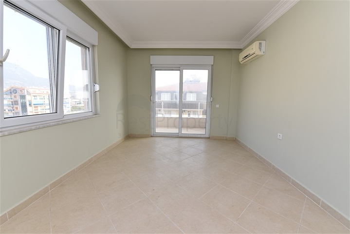 Пентхаус планировки 4+1 в районе Кестель