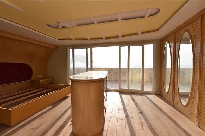 Пентхаус планировки 4+1 в районе Кестель